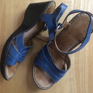 Born leather wedge sandals size 7 EUC